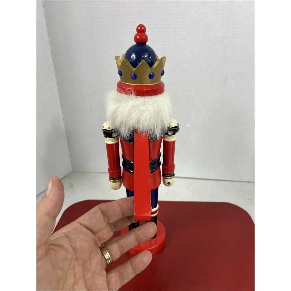 The Unbranded Brand 2002 nutcracker